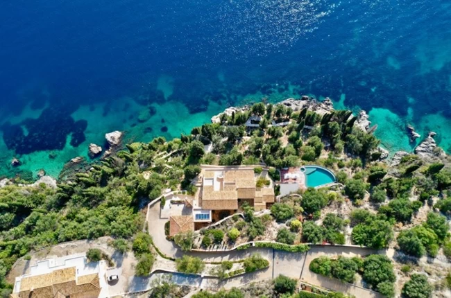 anassa
