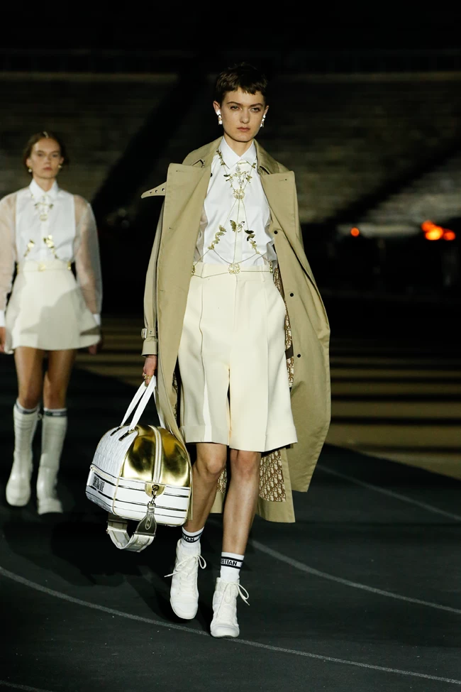 DIOR