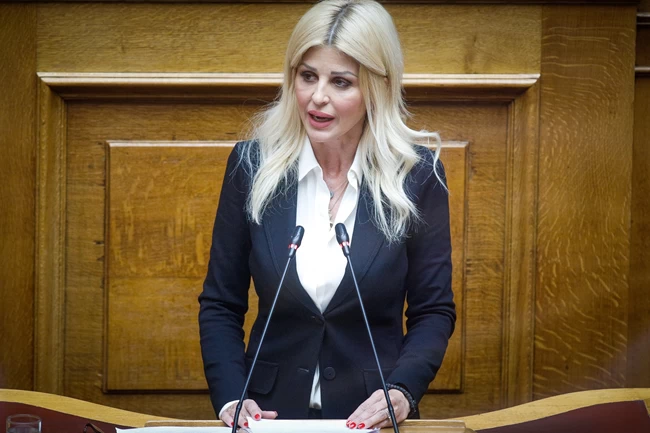 ελενα ραπτη