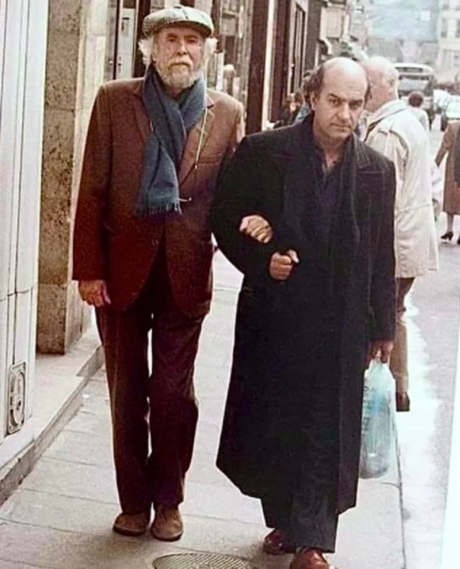 Εικόνα άλλης εποχής: Ο Αλέκος Φασιανός με τον Γιάννη Τσαρούχη στο Παρίσι των '80s - Σπάνιο κλικ