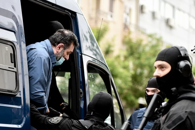Γιάννης Λαγός: Στην απομόνωση των φυλακών Δομοκού το πρώτο βράδυ - Οι χρυσαυγίτες και η αίτηση μεταγωγής στον Κορυδαλλό