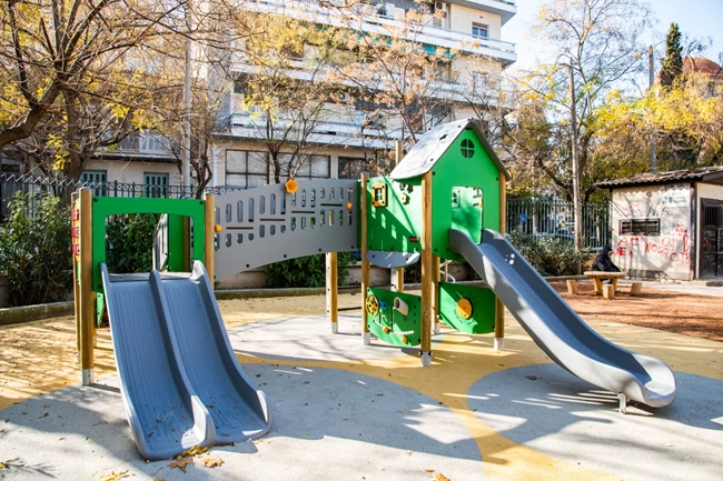 Ανοίγουν και πάλι απο αύριο οι παιδικές χαρές του Δήμου ΑΘηναίων - Δείτε ποιές ώρες