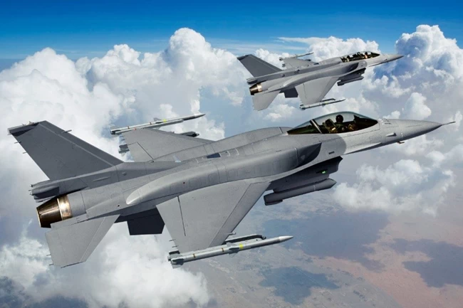 Μπαράζ υπερπτήσεων: Μετά το Αγαθονήσι, τουρκικά F-16 πέταξαν πάνω από Οινούσσες και Παναγιά