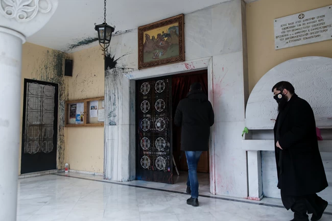 εκκλησια βανδαλισμοι