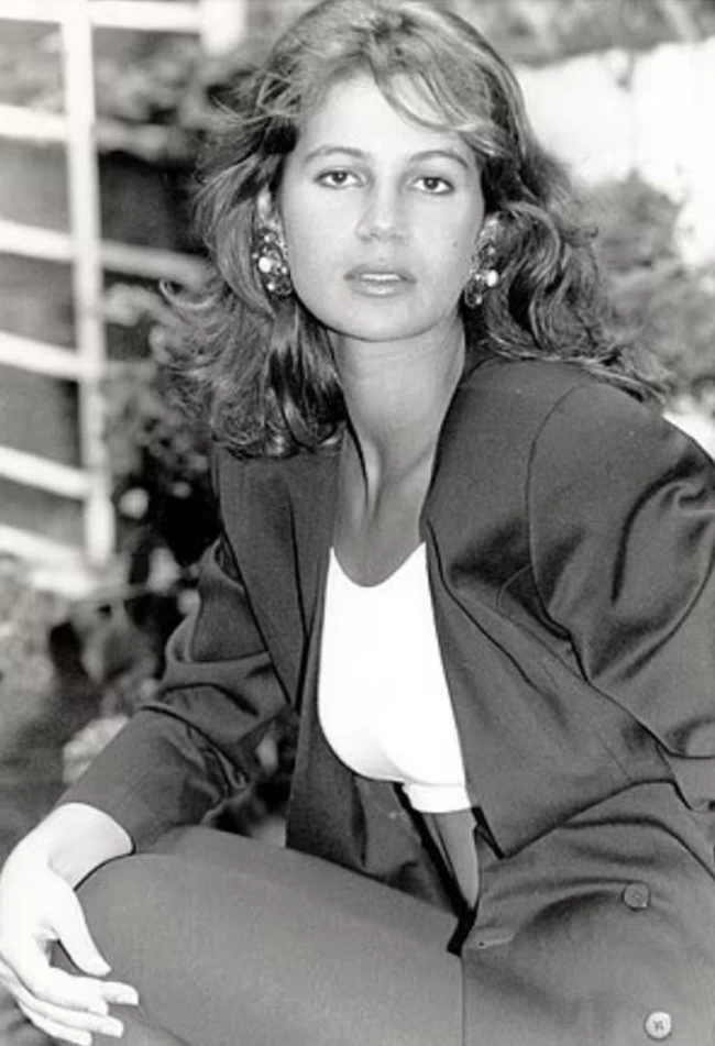 ΝΑΒΡΑΤΙΛΟΒΑ ΣΥΖΥΓΟΣ