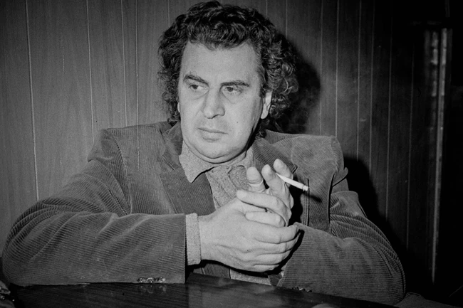 ΜΙΚΗΣ ΘΕΟΔΩΡΑΚΗΣ