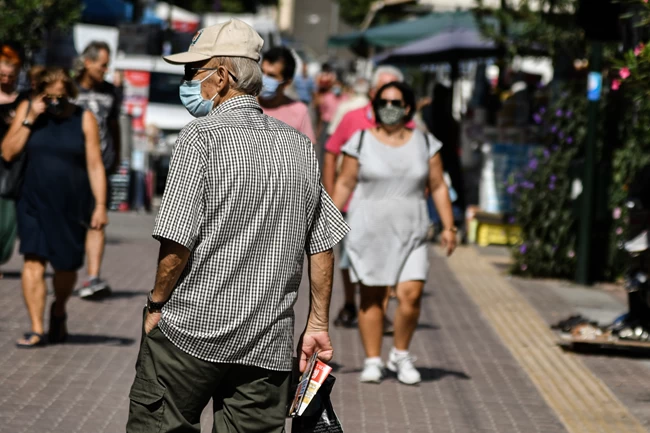 Τι αλλάζει από τη Δευτέρα: Όλα τα μέτρα που θα δυσκολέψουν τους ανεμβολίαστους- Τι ισχύει για εστίαση και μετακινήσεις