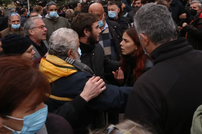Νίκος Μανιός