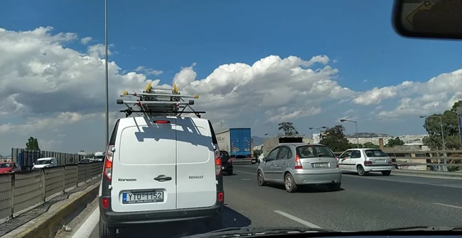 Ακριβή μου αμόλυβδη: Ρεκόρ δεκαετίας στην τιμή ανά λίτρο - Στα 1,774 ευρώ η μέση τιμή