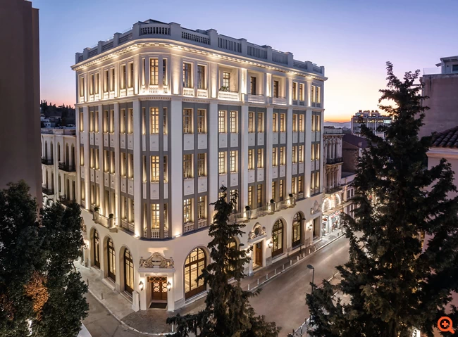 Κοσμοπολίτικες γιορτές με το πνεύμα Jolly Dolli: Φέτος τα Χριστούγεννα στην Αθήνα θα είναι μαγικά στον κόσμο του The Dolli