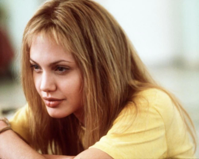 ANGELINA JOLIE