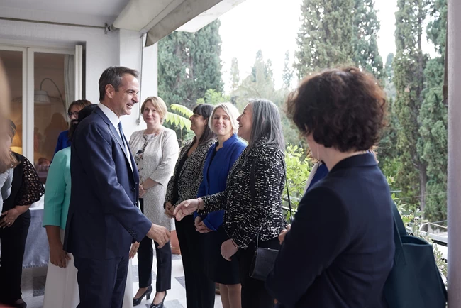 Μητσοτάκης πρέσβειρες