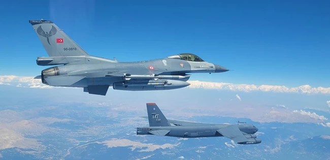 Πουλάνε τρέλα οι Τούρκοι: "Ελληνικά αεροσκάφη λόκαραν τουρκικά F-16" - Τι υποστηρίζει η Αγκυρα