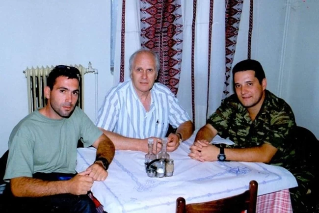 Ο Άδωνις Γεωργιάδης... φαντάρος: Η φωτογραφία από τη θητεία στη Σπάρτη το 2000