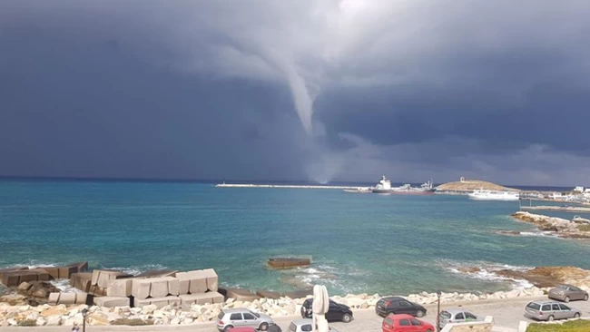 Νάξος υδροστρόβιλος