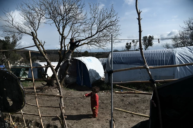 Συναγερμός στη Χίο: Σε καραντίνα το Κέντρο Υποδοχής της ΒΙΑΛ - Δύο κρούσματα κορονοϊού