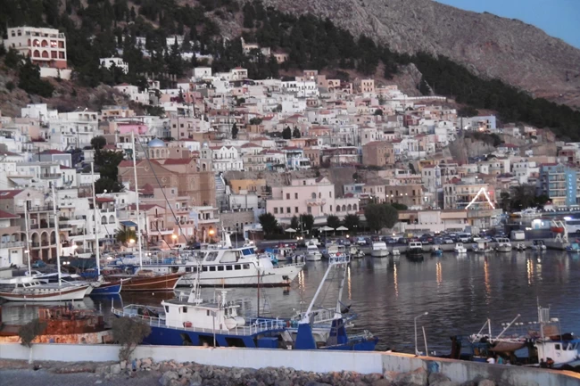 Σκληρό lockdown και στην Κάλυμνο με εντολή Χαρδαλιά - Τα νέα μέτρα
