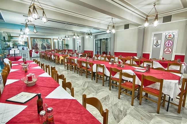 ΤΕΚΤΟΝΙΚΗ ΣΤΟΑ ΑΧΑΡΝΩΝ
