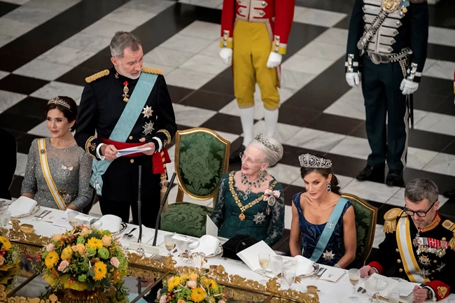 royal dinner