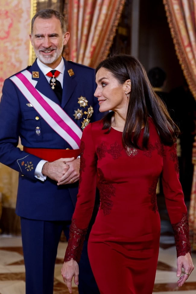 QUEEN LETIZIA