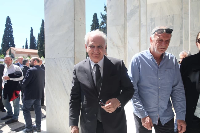 Κηδεία Μπόμπολα