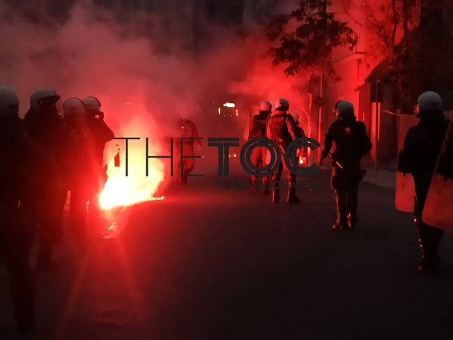 πολυτεχνειο μολοτοφ