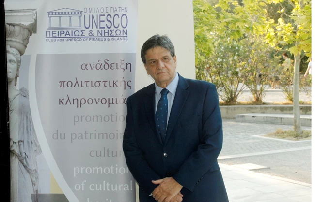 Αλέξης Μανθεάκης