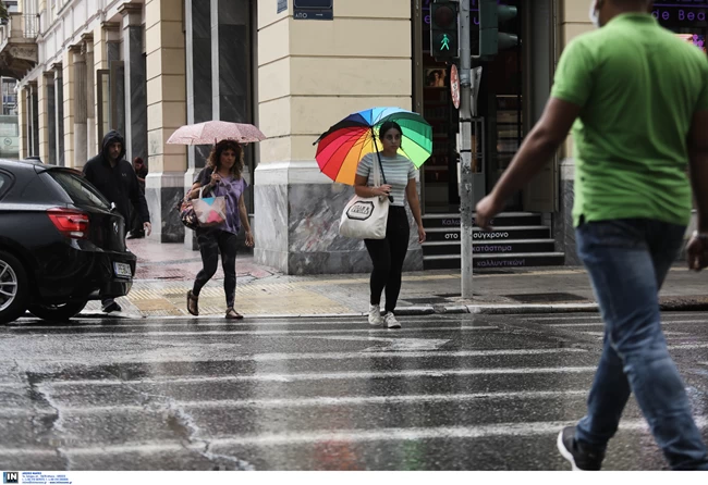 Καιρός: Χειμωνιάζει... με καταιγίδες και χαλάζι - Ραγδαία επιδείνωση αύριο