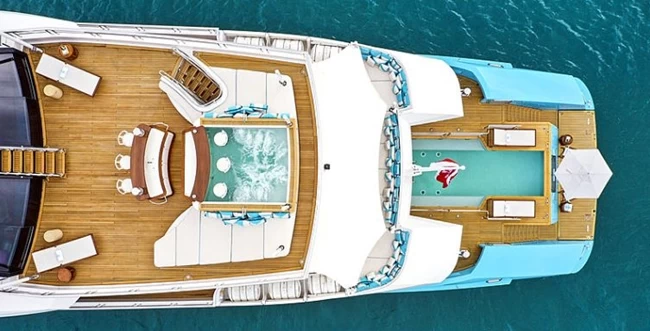 AXIOMA ΡΩΣΟΣ ΟΛΙΓΑΡΧΗΣ