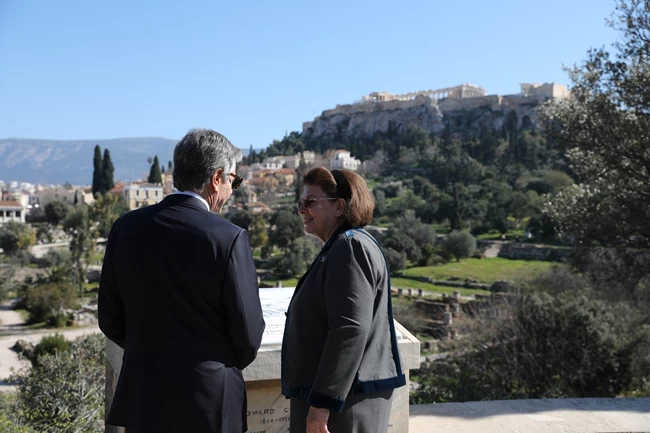 ΜΠΛΙΝΚΕΝ ΜΕΝΔΩΝΗ