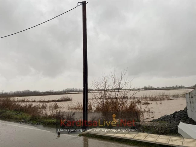 Κακοκαιρία Διομήδης - Καρδίτσα: Εκκενώθηκαν χωριά, υπερχείλισαν ποτάμια, έσπασαν φράγματα [εικόνες]