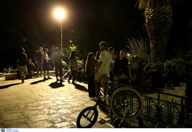Πλατεία Χαλανδρίου Κόσμος 2