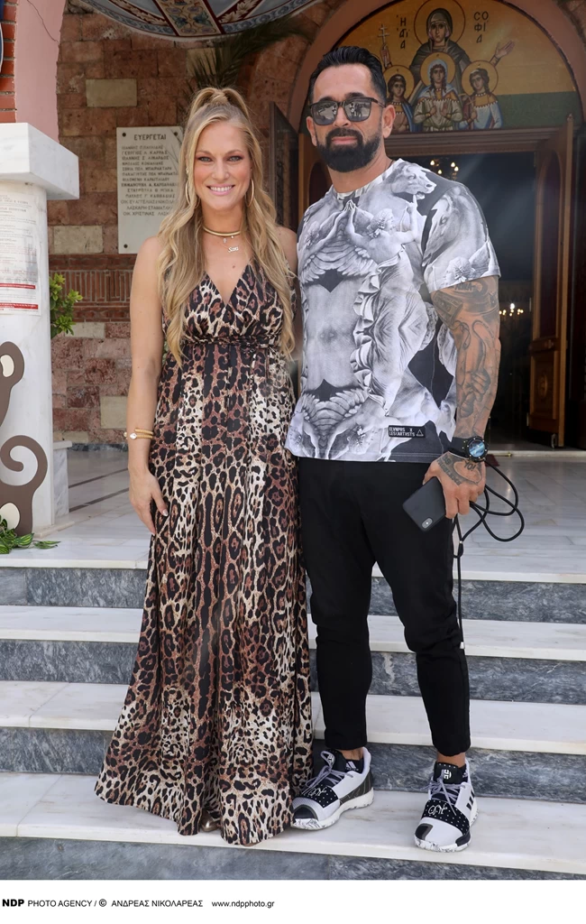 ΜΠΟ ΣΑΡΑ ΕΣΚΕΝΑΖΥ