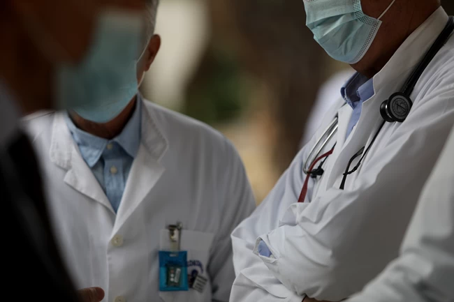 Κορονοϊός: Αυξάνονται οι νεκροί - 4 θάνατοι μέσα σε λίγες ώρες σε νοσοκομεία της Αθήνας