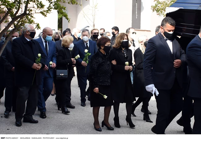 Έφη Πίκουλα