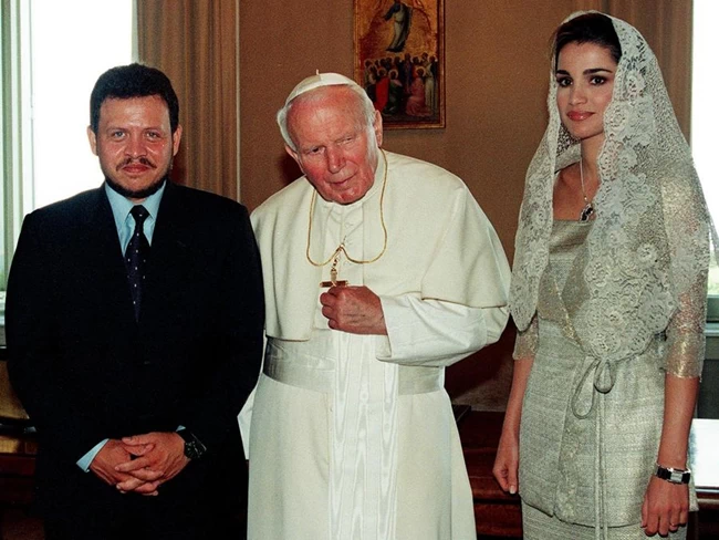 QUEEN RANIA