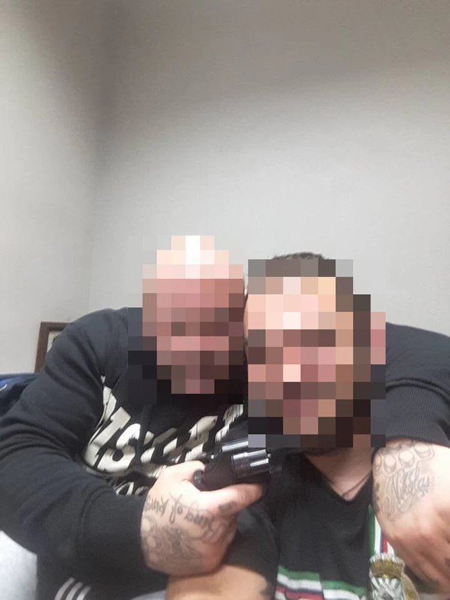 μπραβοι του πειραια
