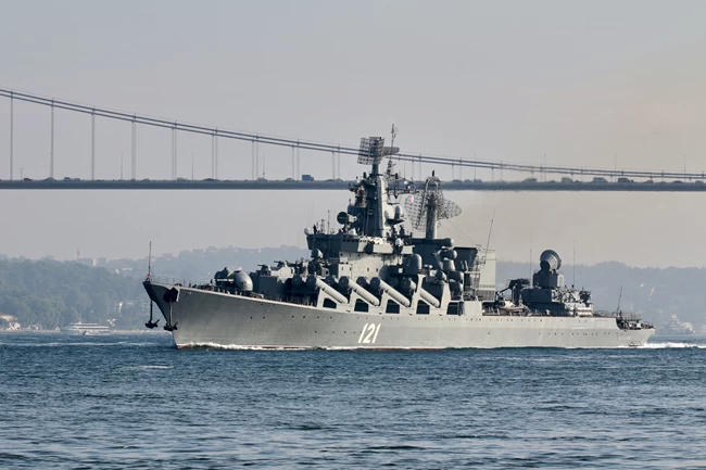 Χτυπήθηκε η ναυαρχίδα του ρωσικού στόλου της Μαύρης Θάλασσας από ουκρανικό πύραυλο Neptune - Ηταν το πλοίο στο Φιδονήσι