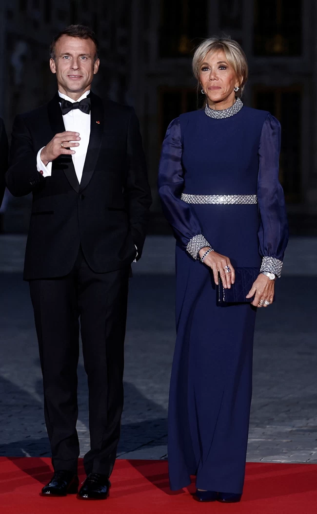 macron king charles