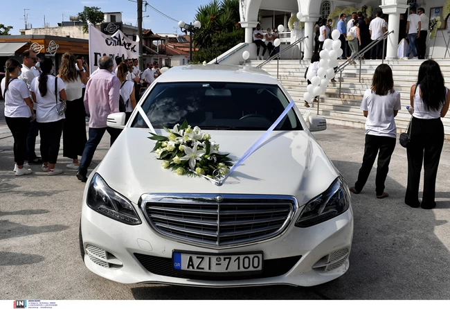 Κηδεία Γαρυφαλλιάς