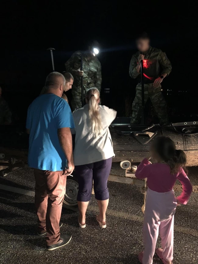 ΚΟΜΑΝΤΟΣ ΚΑΡΔΙΤΣΑ