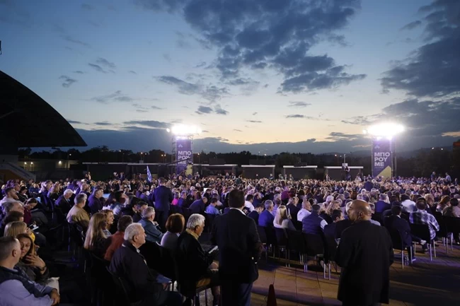 ΝΙΚΗ ΚΕΡΑΜΕΩΣ ΟΜΙΛΙΑ