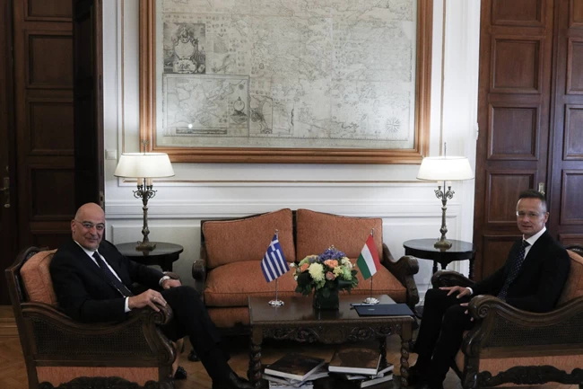 ΔΕΝΔΙΑΣ ΟΥΓΓΡΟΣ ΥΠΕΞ