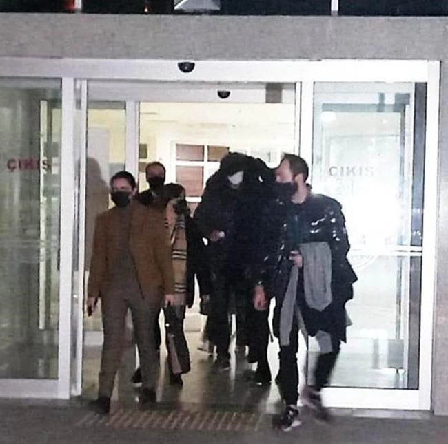 "Εγκλωβισμένοι" στην Ανδριανούπολη ο Ελληνας αστυνομικός και η φίλη του, που βρέθηκαν σε απαγορευμένη περιοχή [εικόνες - βίντεο]