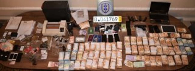 κυκλωμα πλαστών πιστοποιητικων αστυνομικοι