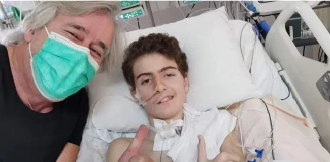 Ηλεία: Μάχη ζωής για 16χρονο με σπάνια ασθένεια - Στο πλευρό του και ο γιατρός της Τζωρτζίνας