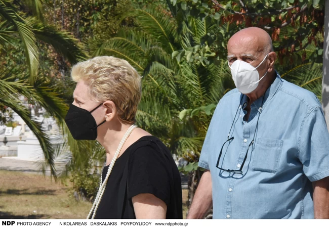 ΚΗΔΕΙΑ ΜΠΟΥΖΙΩΤΗ