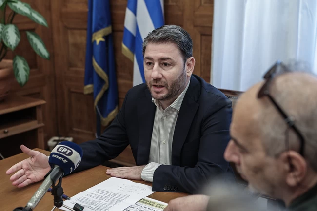 ΑΝΔΡΟΥΛΑΚΗΣ ΤΡΙΤΕΚΝΟΙ