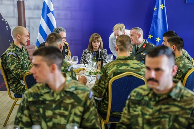 ΚΑΤΕΡΙΝΑ ΣΑΚΕΛΛΑΡΟΠΟΥΛΟΥ