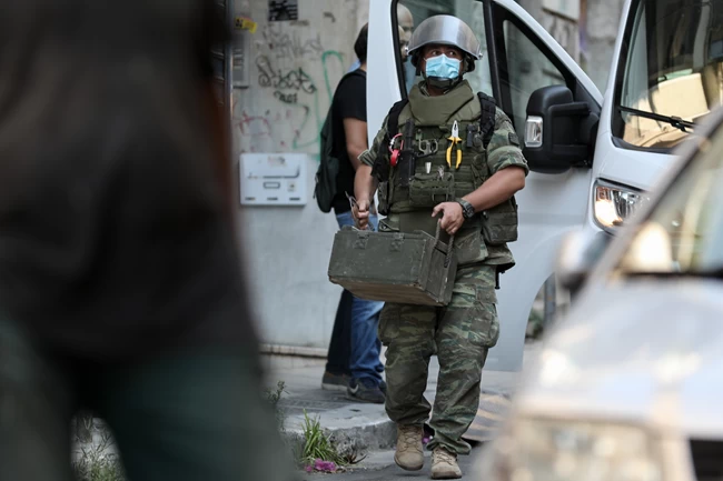 Εξάρχεια χειροβομβίδα